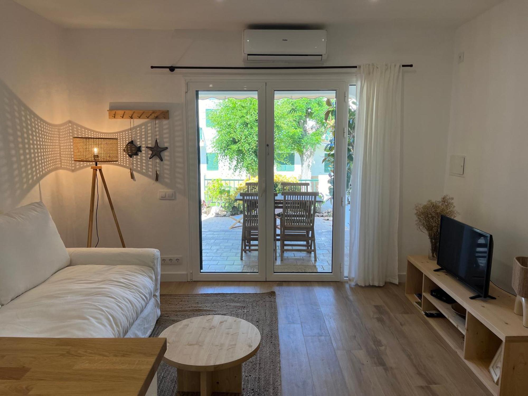 Coach House By Som Menorca Apartment *